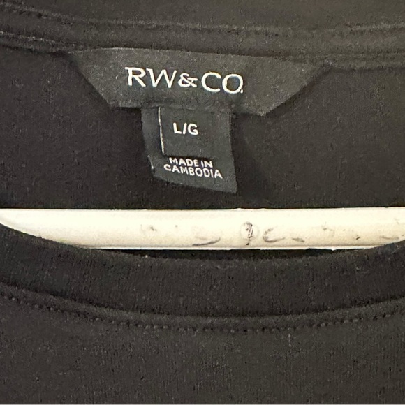 456 - 🌻 Black Puff Sleeve Top - Picture 13 of 14